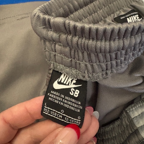 Boys Bottoms 13 Piece Lot L/XL 14-16 18-20 Pants Joggers Shorts Athletic Casual - Picture 11 of 15